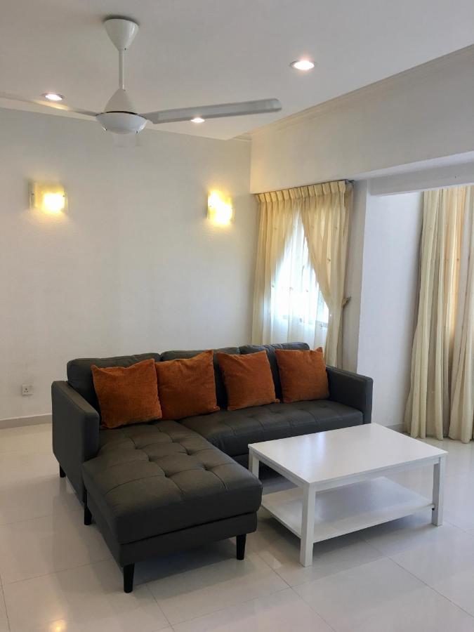 The Ferringhi Seaview Apartment Бату Феринги Екстериор снимка