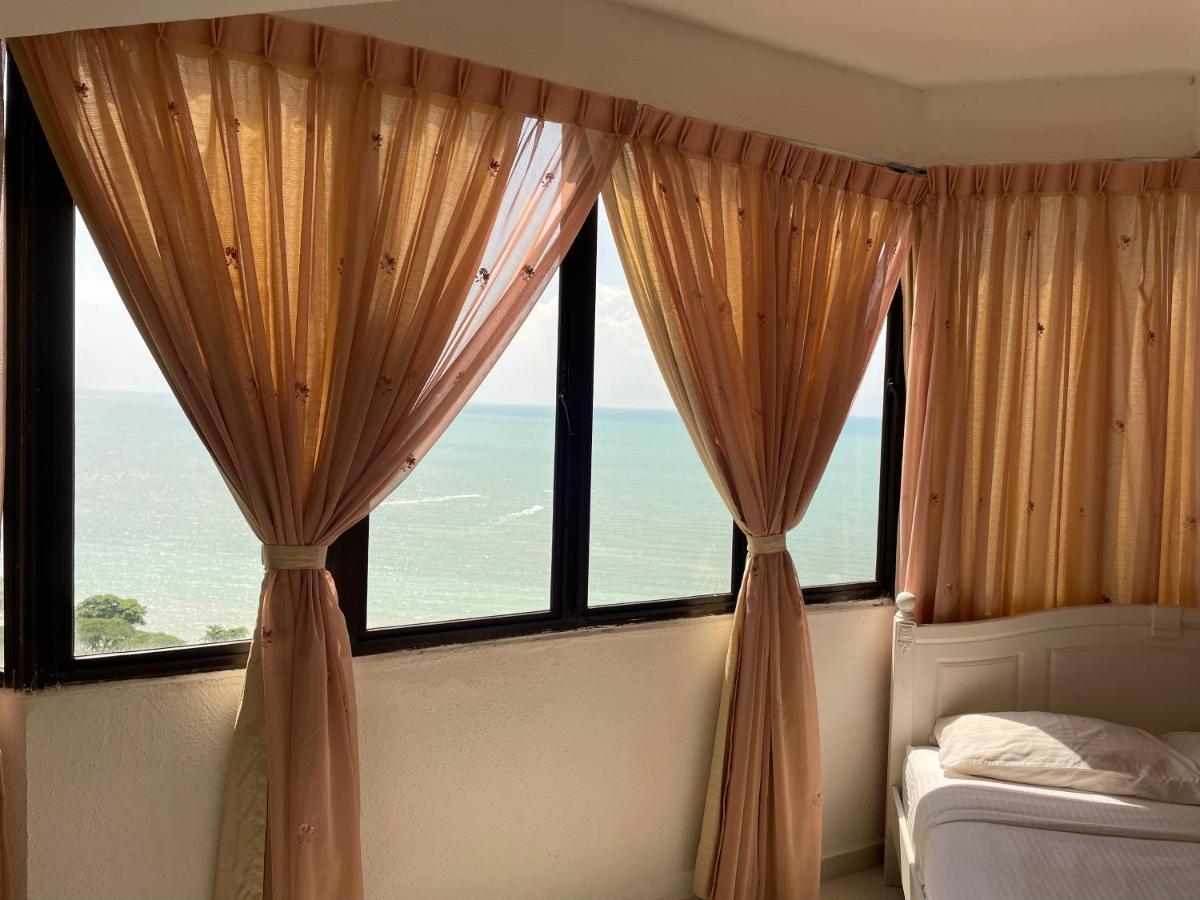 The Ferringhi Seaview Apartment Бату Феринги Екстериор снимка